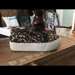Steve Madden leopard platform sneaker